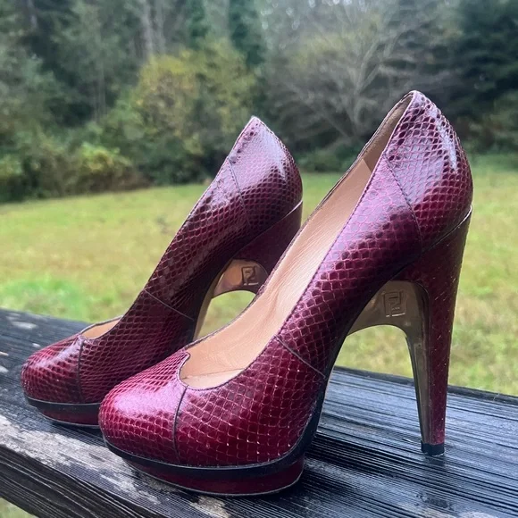 FENDI Burgundy Red Snakeskin Leather Gold Platforms Heels Pumps Rare - Picture 10 of 16